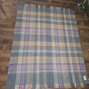 Vintage Avoca Handweavers Pure New Wool Irish Throw